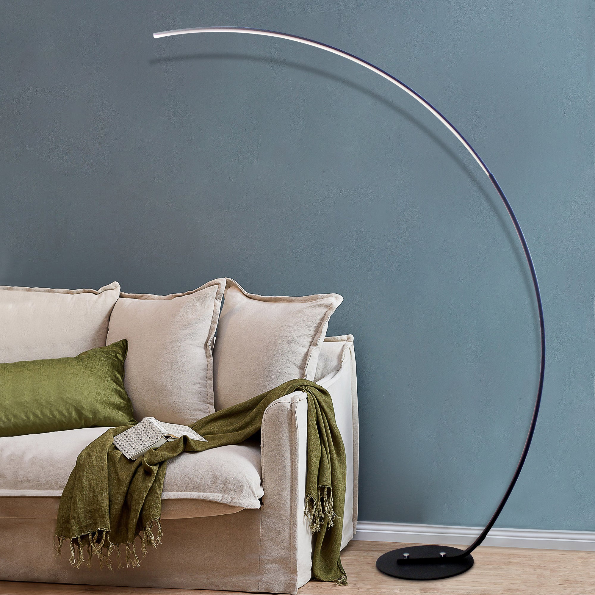 Lámpara de pie curva moderna RGBW – Iluminación LED decorativa con control remoto | Nueva versión 2025